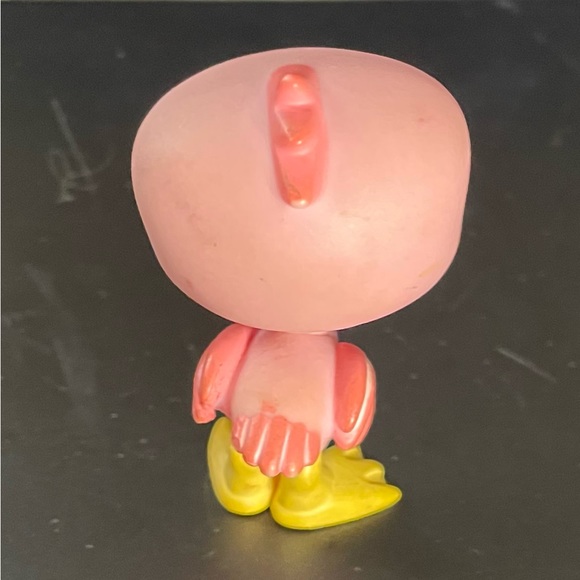Littlest pet shop # 1023 pink flamingo with yellow feet and blue eyes - Picture 7 of 8